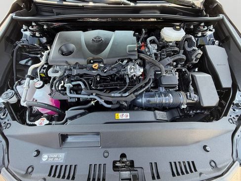 Used 2025 Toyota Camry LE FWD image 9