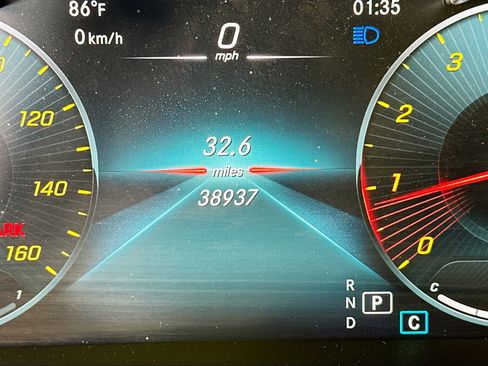 Certified 2021 Mercedes-Benz C 300 4MATIC Sedan w/ Premium Package image 15