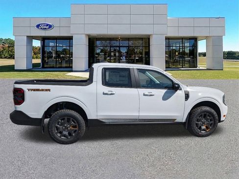 New 2025 Ford Maverick Tremor AWD/4WD image 3