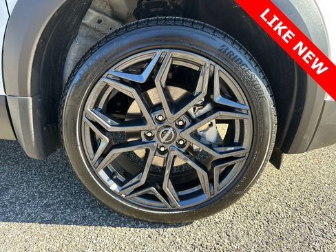 Used 2026 Nissan Kicks SR w/ Illumination Package image 12