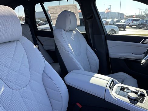 Used 2026 BMW X5 xDrive40i w/ Premium Package image 65