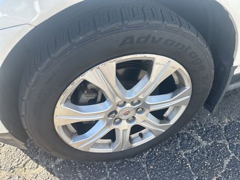 Used 2015 Cadillac SRX Premium w/ Trailering Package FWD image 3