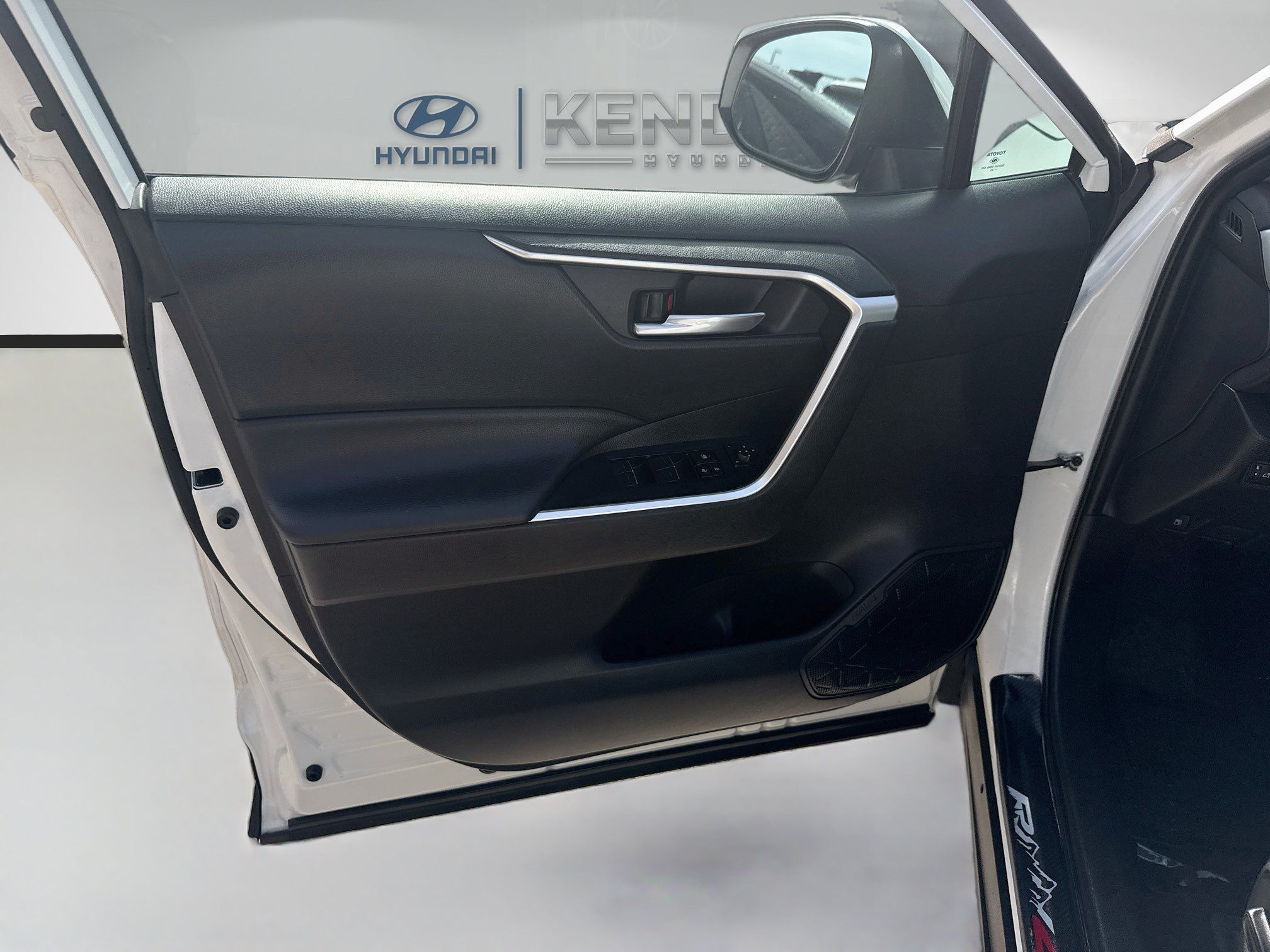 Used 2023 Toyota RAV4 XLE w/ Convenience Package AWD/4WD image 17