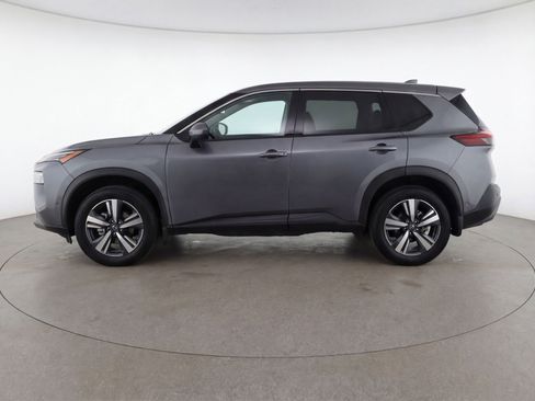 Used 2025 Nissan Rogue SV image 5
