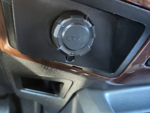 Used 2012 Ford F250 Lariat AWD/4WD image 32