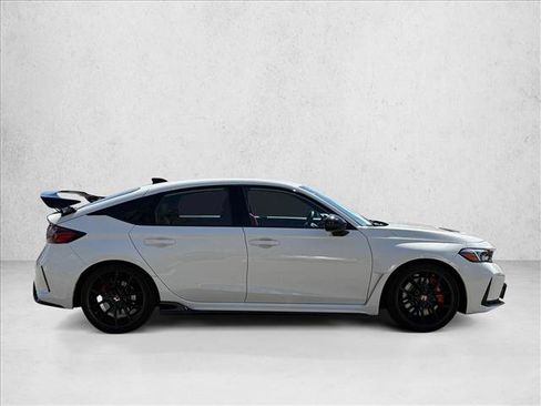 Used 2025 Honda Civic Type R image 4