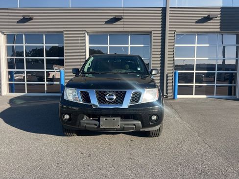 Used 2014 Nissan Frontier SV w/ SV Value Truck Package image 5