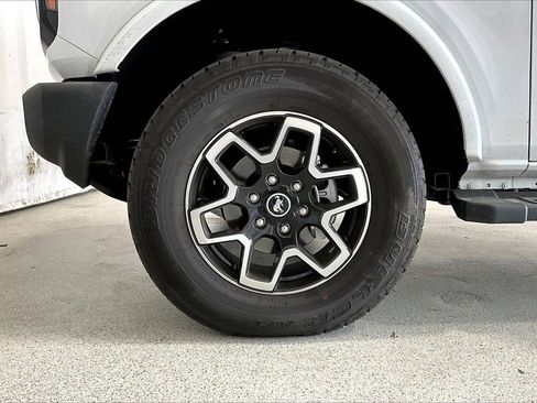 Used 2024 Ford Bronco Outer Banks image 6