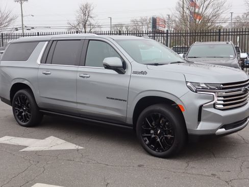 Certified 2024 Chevrolet Suburban High Country image 2