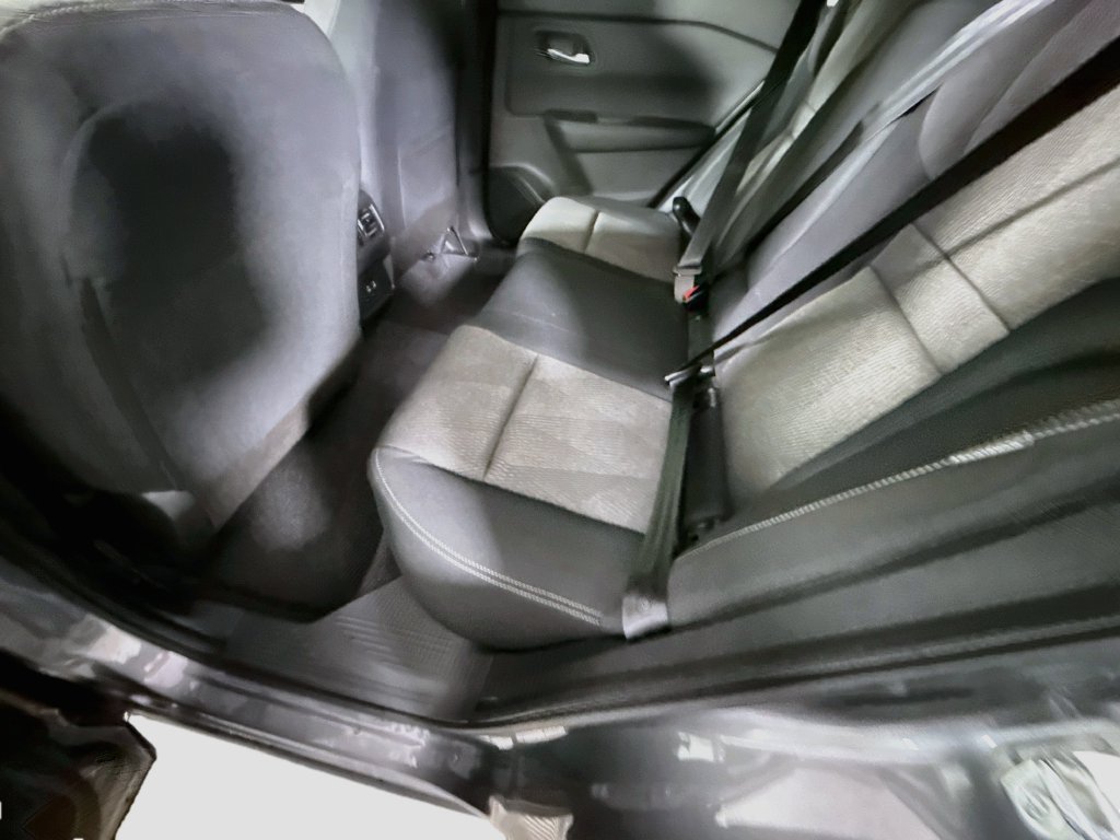 Certified 2025 Nissan Rogue SV FWD image 26