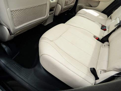 Used 2022 Mercedes-Benz GLA 250 4MATIC w/ Premium Package Lite image 28