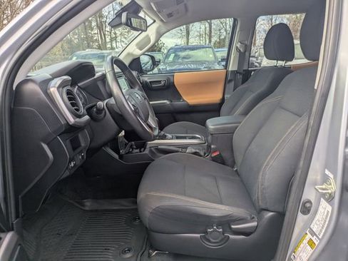 Used 2019 Toyota Tacoma SR5 image 20