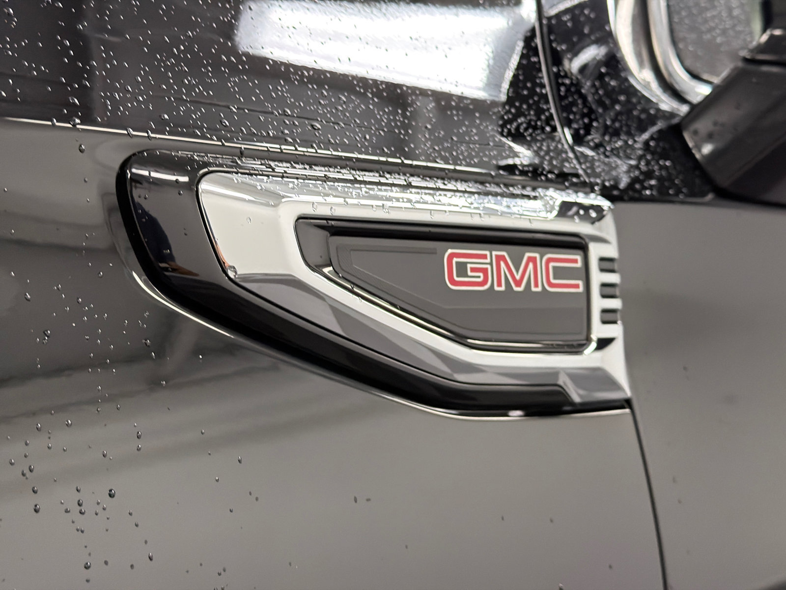 Used 2025 GMC Yukon XL Elevation w/ Elevation Premium Package AWD/4WD image 17