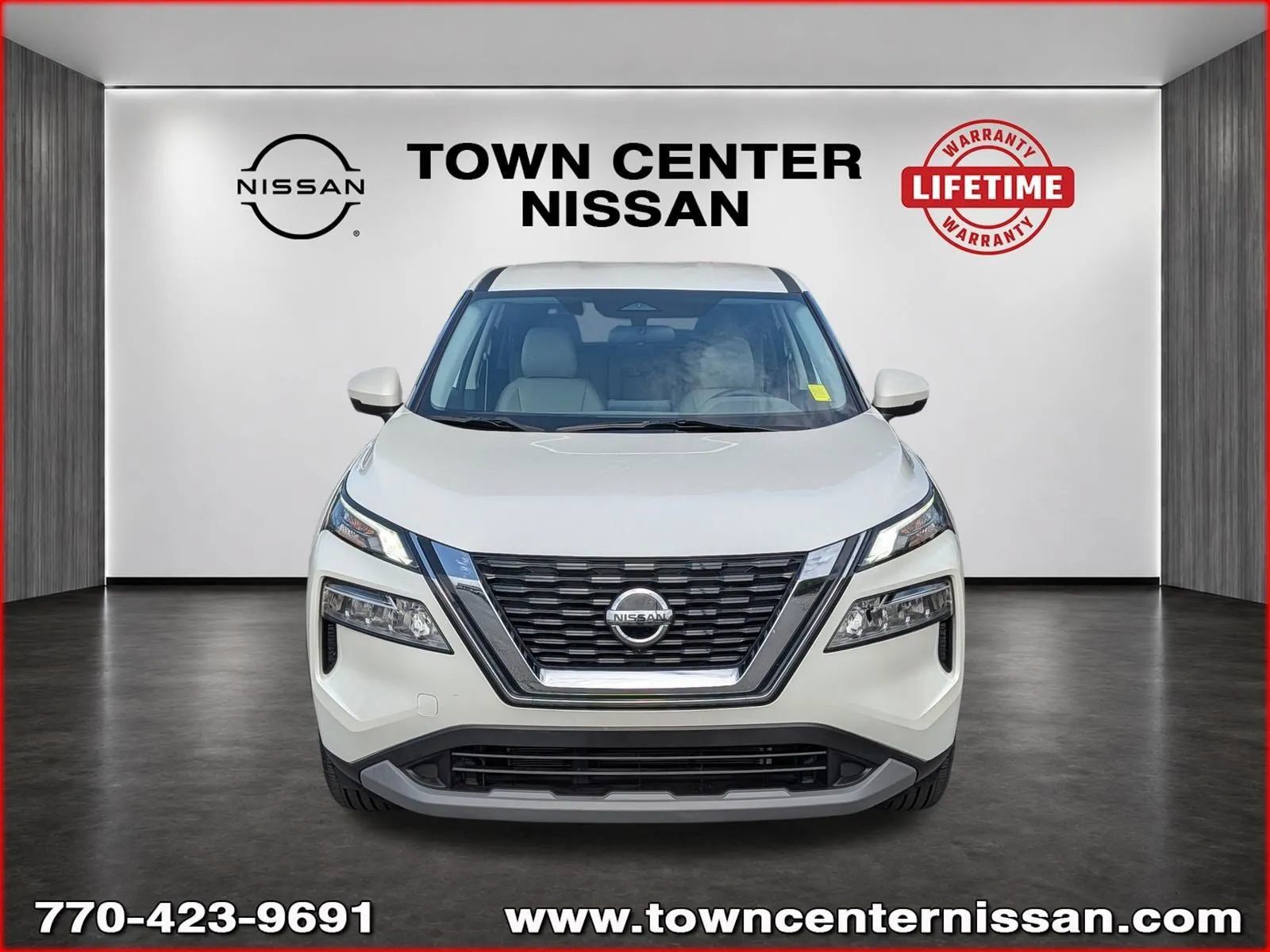 Used 2021 Nissan Rogue SV FWD image 2