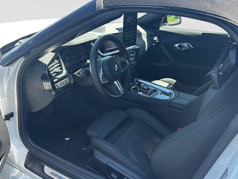 Certified 2023 BMW Z4 sDrive30i w/ Convenience Package RWD image 16