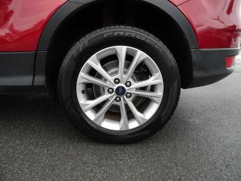 Used 2019 Ford Escape SEL image 9