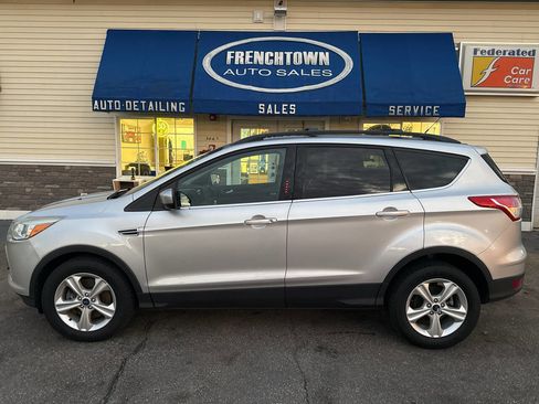 Used 2014 Ford Escape SE w/ Equipment Group 201A image 2