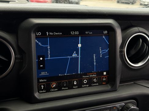 Used 2023 Jeep Wrangler Unlimited Sahara w/ Cold Weather Group AWD/4WD image 23