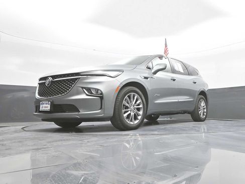 Used 2024 Buick Enclave Avenir AWD/4WD image 44