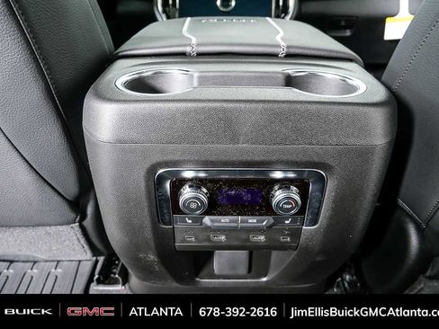 New 2026 GMC Yukon XL Denali w/ Denali Reserve Package AWD/4WD image 18