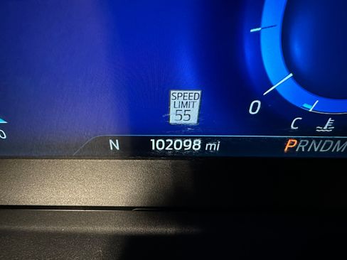 Used 2020 Ford Explorer Platinum image 24