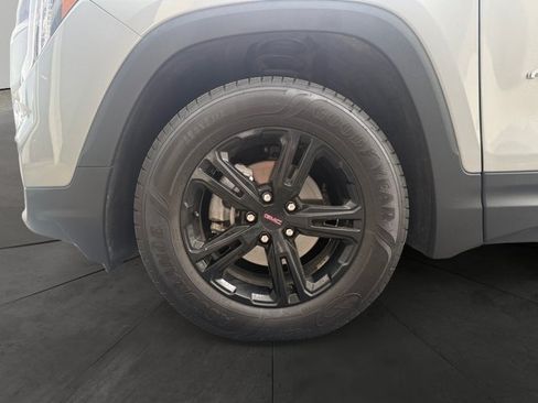 Used 2023 GMC Terrain AT4 AWD/4WD image 9