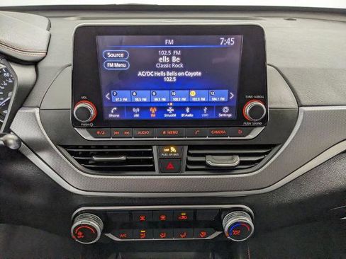 Used 2023 Nissan Altima 2.5 SR AWD/4WD image 8