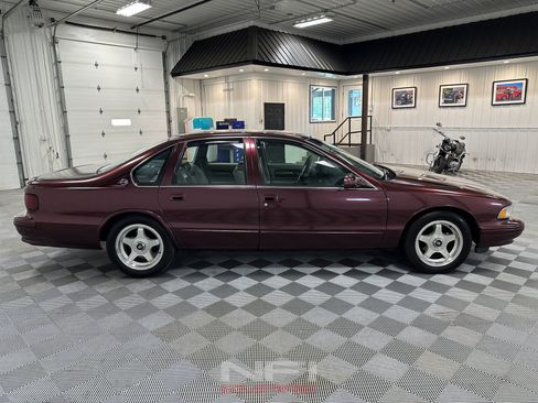 Used 1995 Chevrolet Impala SS RWD image 7