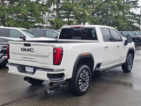 Used 2025 GMC Sierra 2500 Denali Ultimate image 5