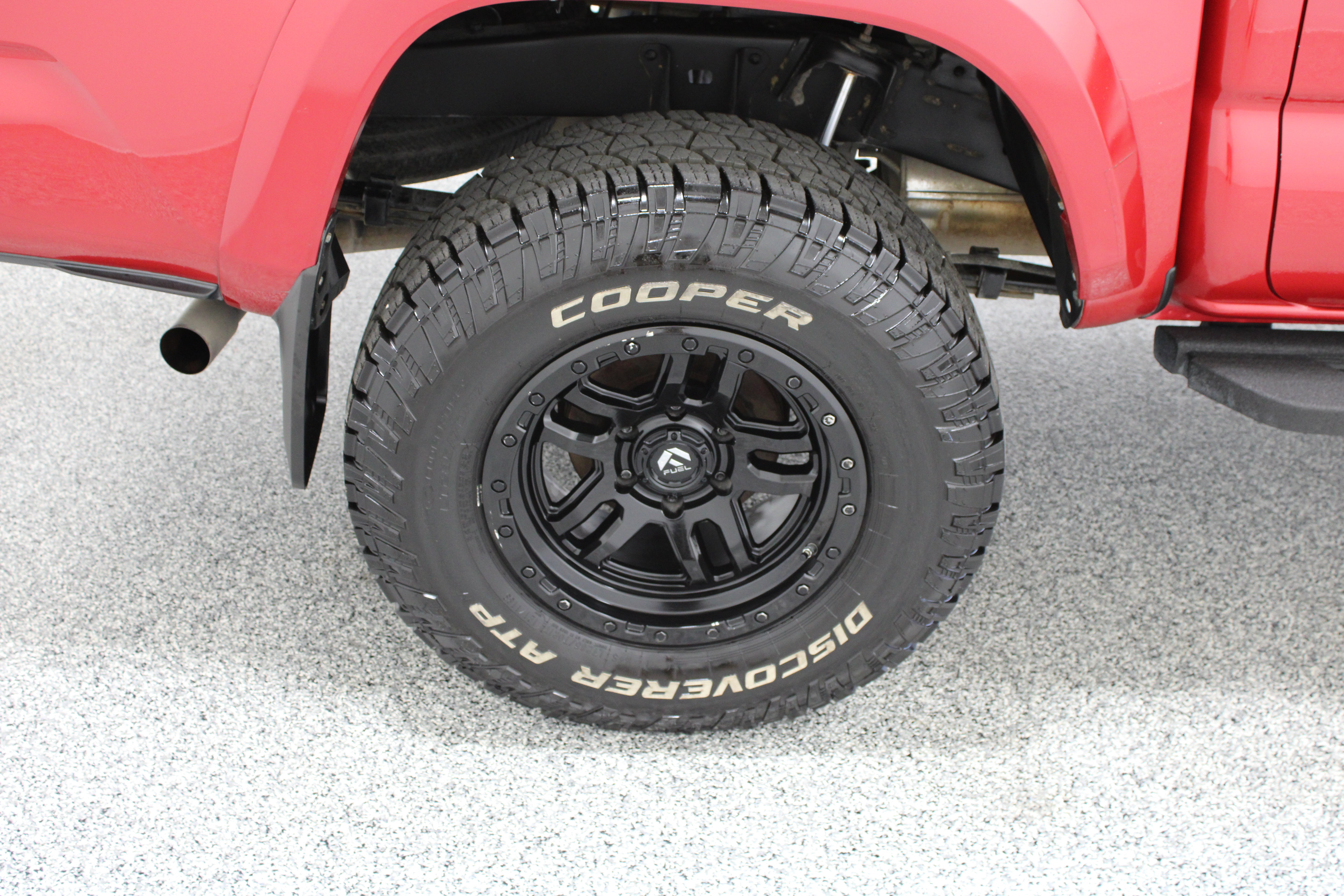 Used 2021 Toyota Tacoma SR5 AWD/4WD image 6
