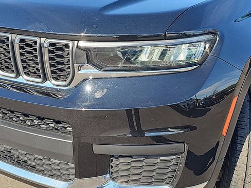 Used 2021 Jeep Grand Cherokee L Laredo w/ Luxury Tech Group I image 34