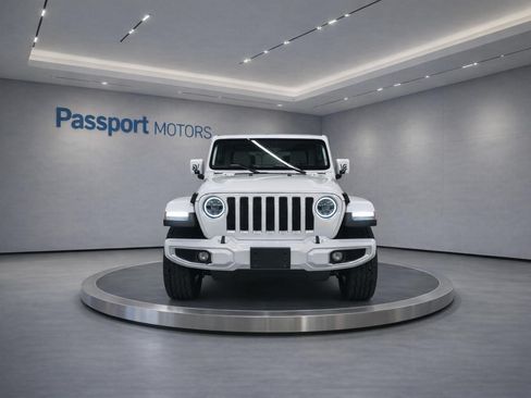 Used 2023 Jeep Wrangler Unlimited Sahara AWD/4WD image 2