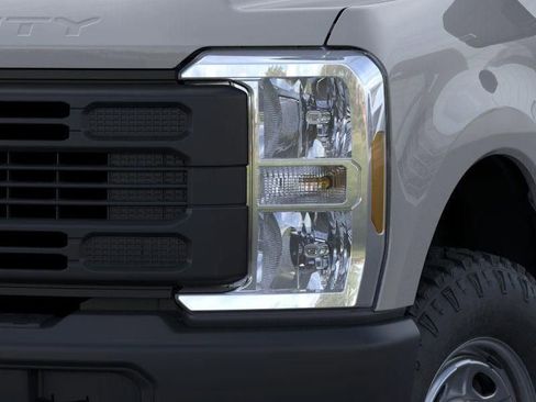 New 2026 Ford F250 XL w/ 360-Degree Camera Package AWD/4WD image 18