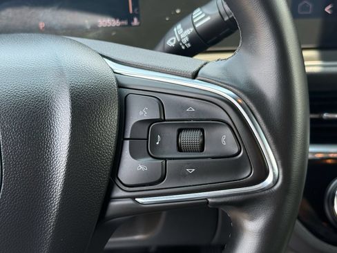 Used 2025 Buick Envista Sport Touring w/ Convenience I Package FWD image 18
