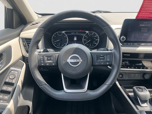 Certified 2024 Nissan Rogue SV w/ SV Premium Package AWD/4WD image 13