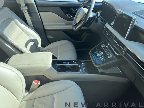 Used 2022 Lincoln Corsair Reserve w/ Equipment Group 201A AWD/4WD image 9
