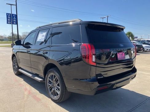 New 2026 Ford Expedition Platinum w/ Stealth Appearance Package image 5