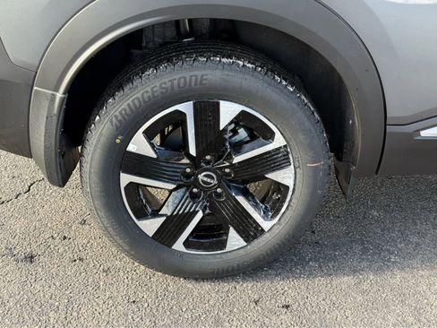 New 2026 Nissan Kicks SV w/ SV Premium Package AWD/4WD image 10