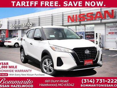 New 2025 Nissan Kicks Play S