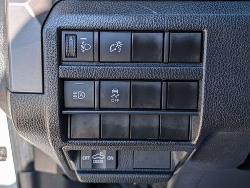 Used 2024 Toyota Tacoma TRD Off-Road image 25