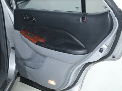 Used 2005 Acura MDX Touring image 29
