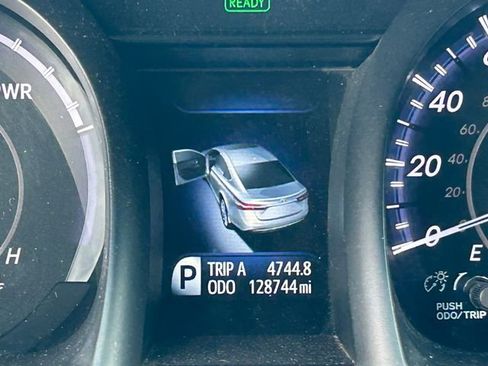 Used 2015 Toyota Avalon XLE Touring FWD image 23