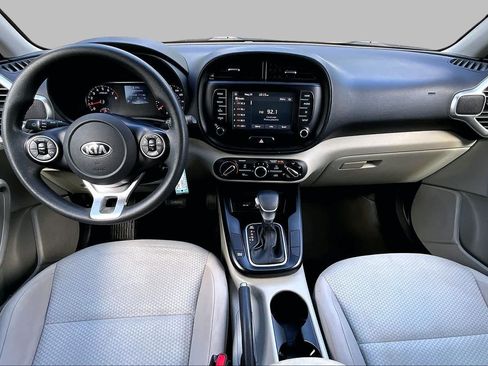 Used 2020 Kia Soul LX FWD image 15