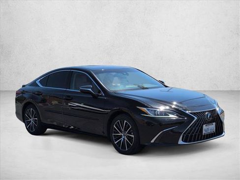 Used 2025 Lexus ES 300h w/ Premium Package FWD image 3