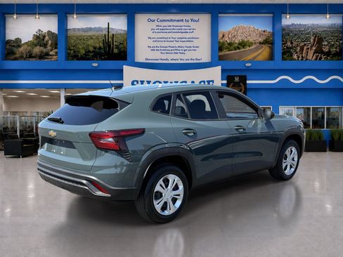 Used 2026 Chevrolet Trax LS FWD image 7