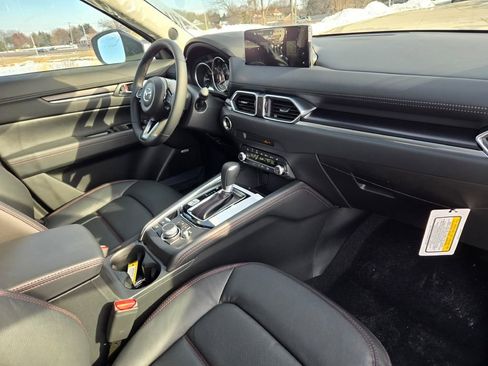New 2025 MAZDA CX-5 Carbon Edition image 6