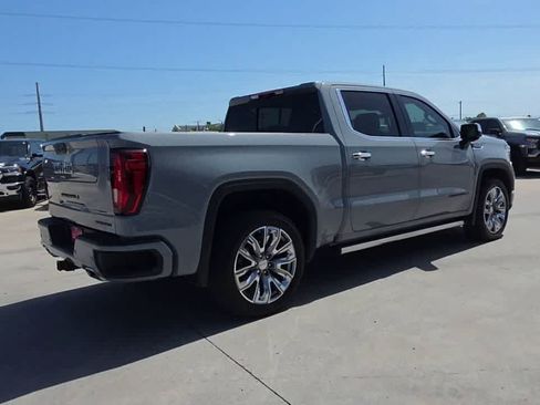 Used 2025 GMC Sierra 1500 Denali w/ Denali Reserve Package AWD/4WD image 8