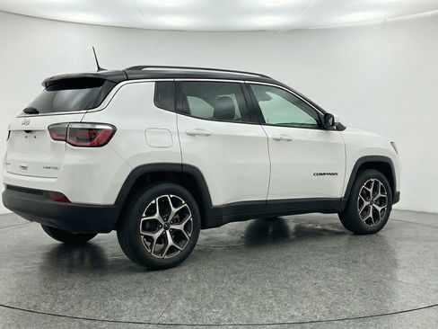 Used 2025 Jeep Compass Limited AWD/4WD image 9