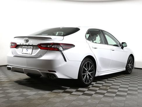 Used 2024 Toyota Camry SE w/ Cold Weather Package AWD/4WD image 7