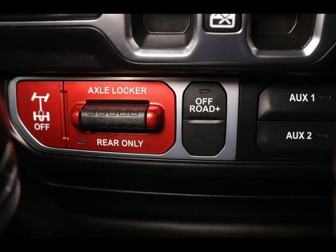 Used 2024 Jeep Wrangler Willys image 11